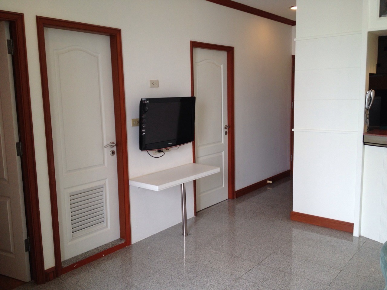Condo for Sale Sathorn House 55 sqm 2 beds 1 bath  Fully Furnished  รูปที่ 1