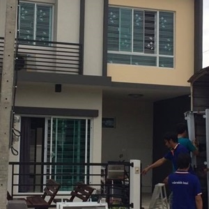 ร้าน วรรณิดาเหล็กดัด บริการออกแบบและติดตั้ง เหล็กดัดประตู-หน้าต่าง ครอบใน พร้อมมุ้งในชุดเดียว รูปที่ 2