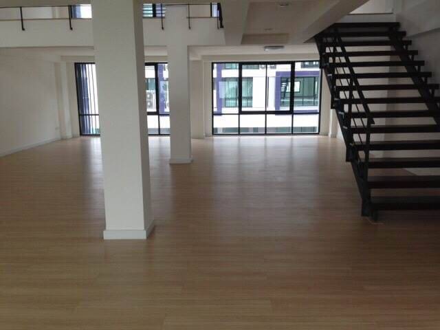 Nirvana @WORK  Ramintra office for rent 363 sqm 4.5 story’s  รูปที่ 1