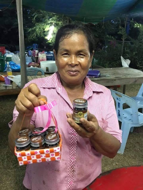 คุณมีอาการเหล่านี้อยู่หรือเปล่า  ปวดต้นคอ ปวดข้อศอก ขัดข้อมือ นิ้วล็อค  ปวดบ่าไหล่ รูปที่ 6