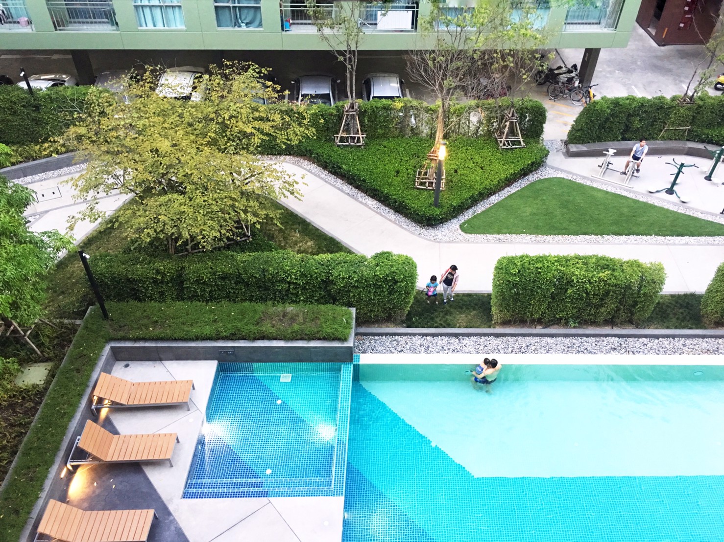 For Sale  Lumpini Place Bangna Km.3 (swimming pool view) รูปที่ 1