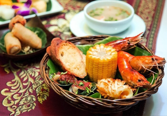 ล่องเรือดินเนอร์แม่น้ำเจ้าพระยาโปรสุดคุ้ม เรือแว่นฟ้า รูปที่ 4