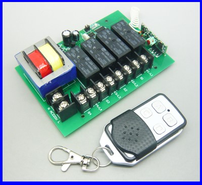 สวิทซ์รีโมท รีโมทสวิทซ์ปิดเปิด ควบคุมอุปกรณ์ไฟฟ้า4ช่อง 1ชุด AC220V 10A 4 Channel RF Wireless Remote Control Switch รูปที่ 1