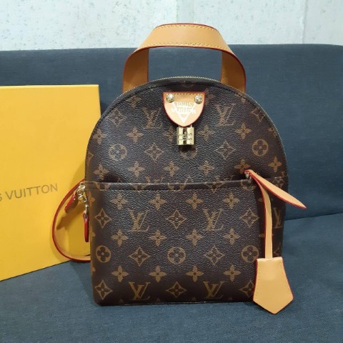 กระเป๋า นาฬิกา เครื่องสำอาง น้ำหอม สินค้าแบรนด์แท้100% Outlet ราคาถูก รูปที่ 4