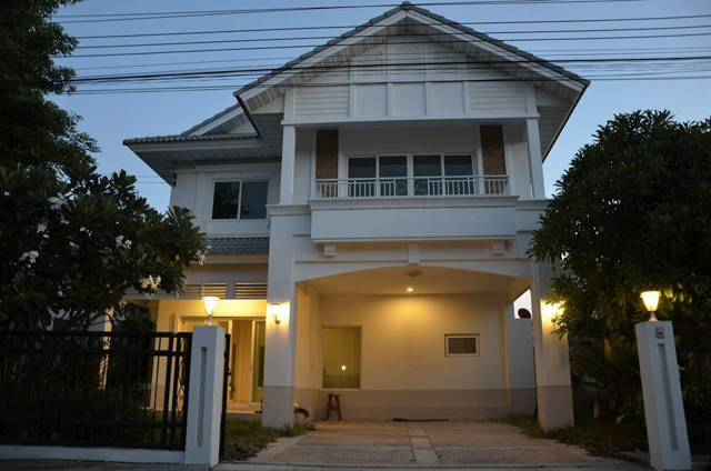 [[ ให้เช่า ]] บ้านสวย ใกล้สนามบิน 3 นอน Prefect Place สุขุมวิท 77 - สุวรรณภูมิ รูปที่ 1