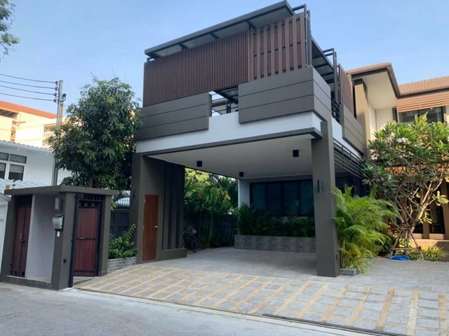 Sale: Brand new single house 121 sq.wa. 4bed Sukhumvit 71 , Pridi 14 near BTS Prakanong รูปที่ 1