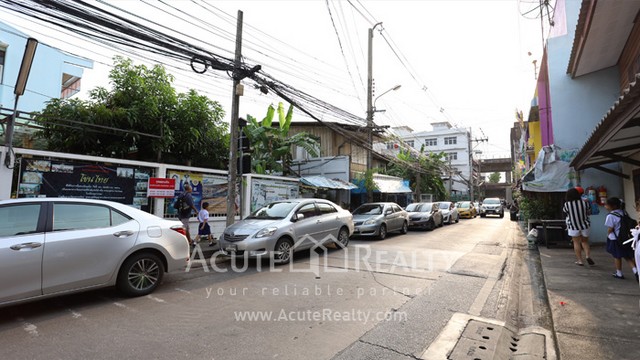 ขายที่ดินจรัญสนิทวงศ์ ขายที่ดินติดรถไฟฟ้า ขายที่ดินใกล้ศิริราช ขายกิจการโรงจอดรถ รูปที่ 1