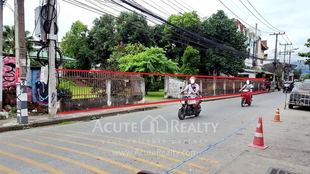 ขายที่ดินพร้อมบ้านชั้นเดียว บนถนนราชมรรคา คูเมืองด้านใน ใจกลางเมืองเชียงใหม่ ที่ดิน 1-2-53 ไร่  รูปที่ 1