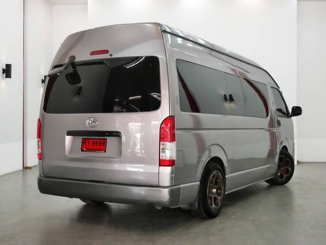 ขายรถมือสองTOYOTA COMMUTER 3.0 D4D สีเทา เกียร์AT ปี2015 รูปที่ 1