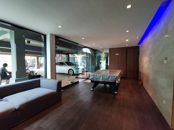 บ้านหรู พร้อมอาคารฟิตเนส 2 ชั้น บ้านตกแต่งพร้อมเฟอร์นิเจอร์อย่างดี บ้านพึ่งตกแต่ง ได้ไม่นาน  รูปที่ 4