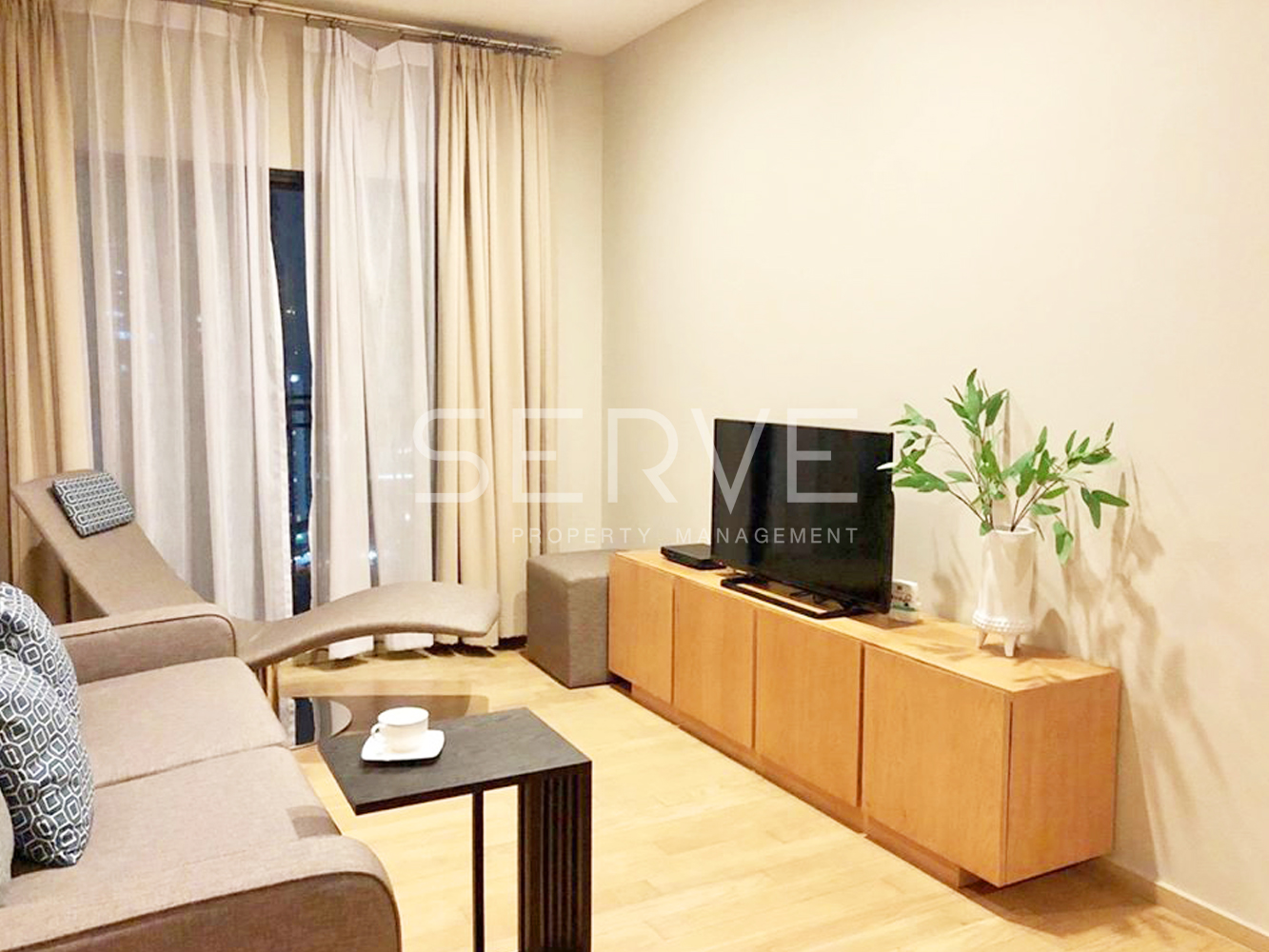 HOT DEAL ให้เช่าคอนโด ติด BTS Ekkamai 1 นอนแต่งสวย ชั้นสูง ที่ Noble Reveal 46 sqm  35 K รูปที่ 1