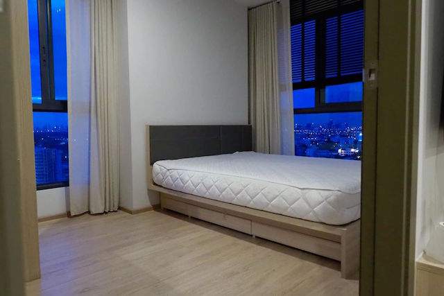 Ideo O2 2 bedrooms peaceful beautiful decoration ready to move in near BTS Bang Na รูปที่ 1