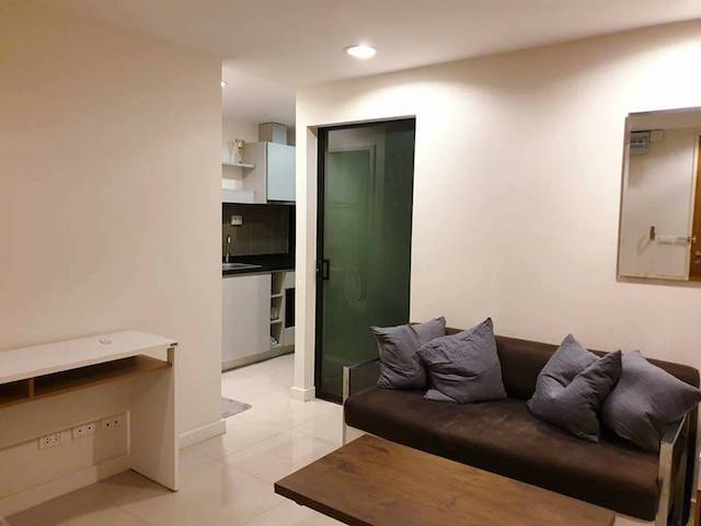 Zenith Place Ekkamai Sukhumvit 42 ready to move in BTS Ekkamai รูปที่ 1