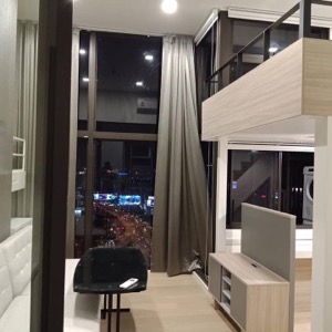 ให้เช่าคอนโด Chewathai Residence Asoke ห้อง Duplex ขนาด 29 ตรม ชั้น 26 ใกล้ MRT เพชรบุรี รูปที่ 1