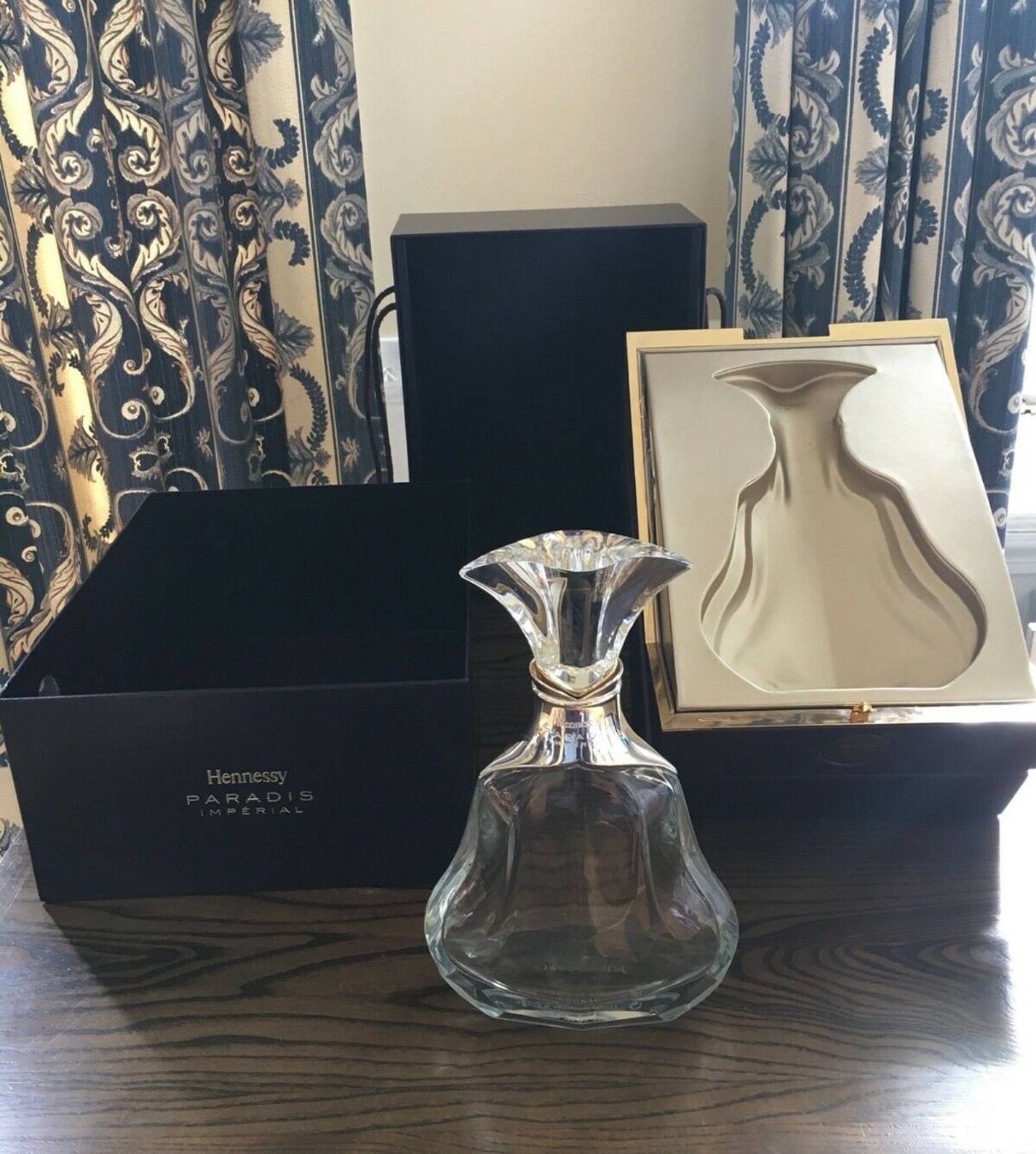 รับซื้อชุดขวดเหล้านอก ชุดขวดสุราต่างประเทศ Hennessy Pardis , Richard , Louis XIII ทุกยี่ห้อ ให้ราคาดี  รูปที่ 3