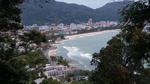 ขายที่ดินใกล้หาดป่าตอง บนจุดชมวิวสวยงามที่มองเห็นหาดป่าตองและน้ำทะเลไล่โทนสีจากบนเขา ภูเก็ต รูปที่ 1