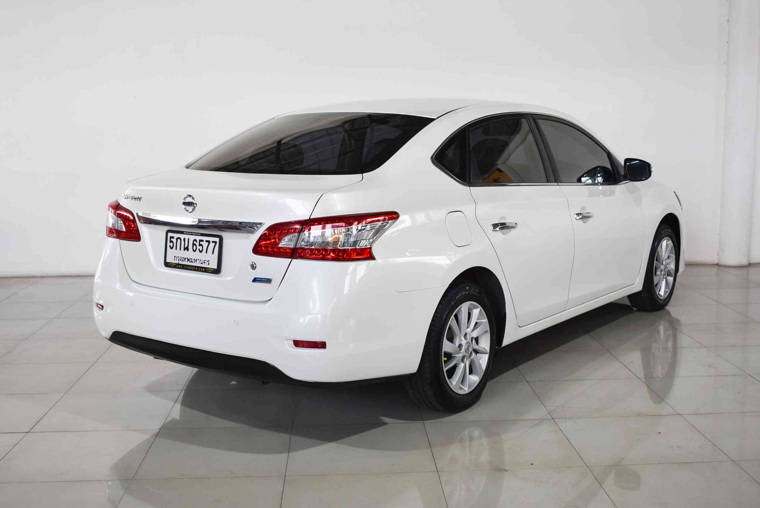 ขายรถ NISSAN SLYPHY 1.6V 2016 WHITE ราคาพิเศษสุดคุ้มห้ามพลาด รูปที่ 1