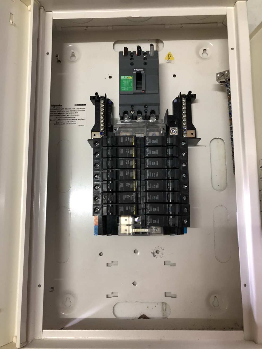 ขาย ตู้ เมน เบรกเกอร์ ตู้ไฟ โหลดเซ็นเตอร์ 30-100 A แอมป์ ลูกย่อย 18 ช่อง Main Breaker Load center สแควร์ดี square D Schneider มือสอง รูปที่ 2