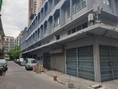 ให้เช่าตึกอาคารพาณิชย์ 10 คูหา ( ไม่แบ่งเช่า ) พร้อมถนนส่วนตัว สุขุมวิท ซอย 22 