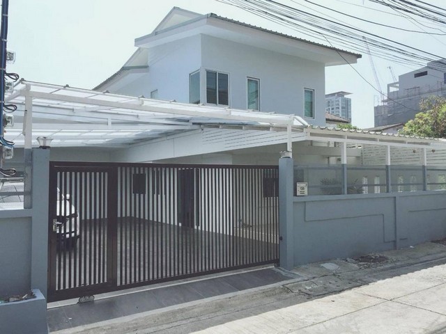 KTC3 For Rent บ้านเดี่ยว รีโนเวทใหม่พร้อมอยู่ สุขุมวิท101 ใกล้BTSปุณณวิถี รูปที่ 1