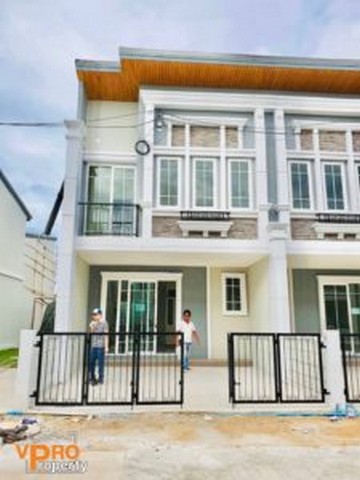 ขาย-ให้เช่า Townhome Golden Town สาทร ใกล้ BTS วุฒิอาศ รูปที่ 1