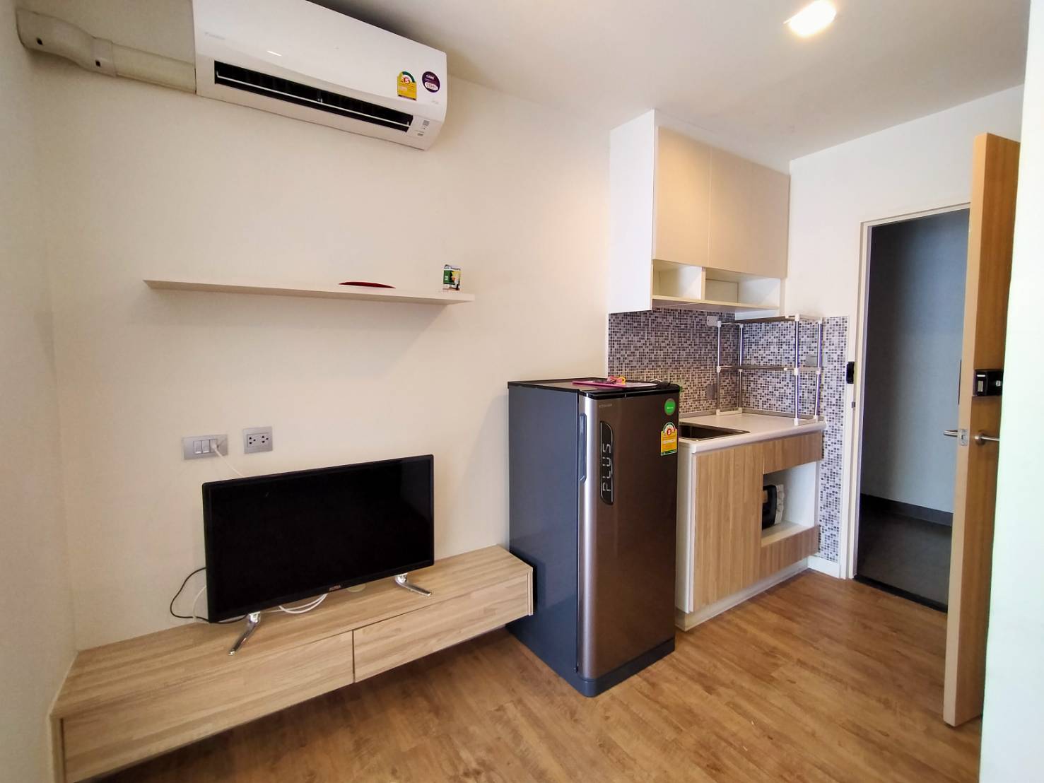 ให้เช่าคอนโด H2 condo รามอินทรา ตึก Wood ห้อง 1 bed ขนาด 23 ตร.ม. มีเครื่องซักผ้า  รูปที่ 1