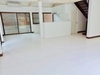 รูปย่อ บ้านเดี่ยว 3ห้องนอน พร้อมสนาม ในซอยสุขุมวิท For Rent Single house 3Bed  with garden for residence รูปที่2