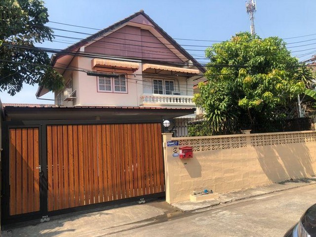 For Rent บ้านเดี่ยว 2 ชั้น หมู่บ้านชวนชม ซอยลาดพร้าว101 แยก34  รูปที่ 1