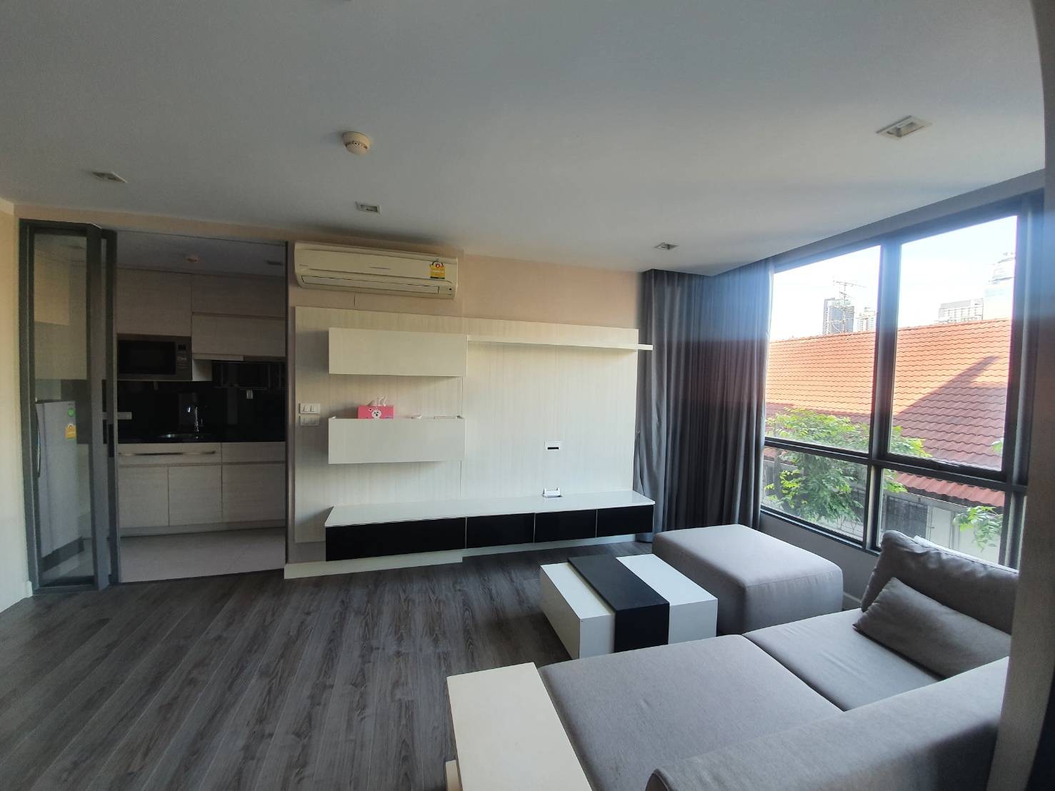 Sale The Room condo Sukumvit 40 Hot price only 5.1 MB  รูปที่ 1