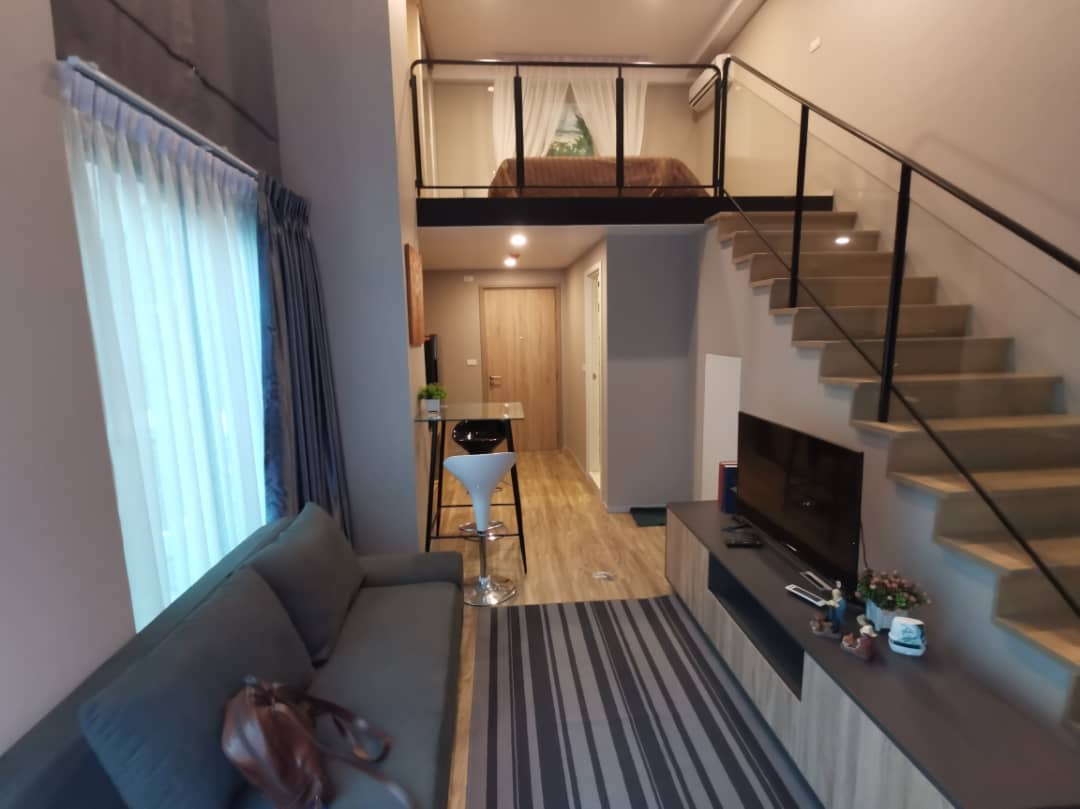 ให้เช่าCondo Blossom Sathron, 1bed ชั้น2, 55sqm ราคา 16500 bath 0972989594  รูปที่ 1