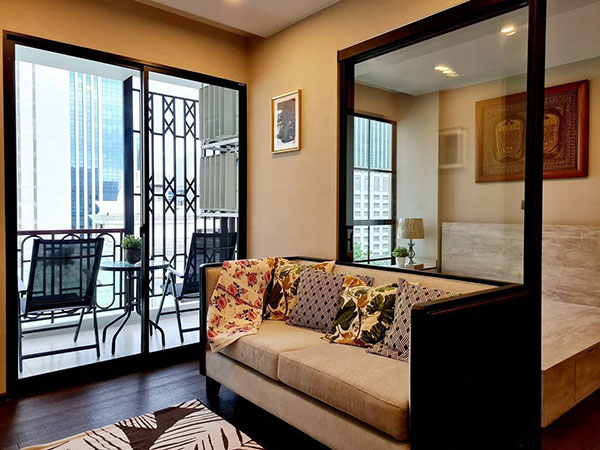 คอนโดใหม่แต่งสวย ห้องใหญ่แบบ 1 ห้องนอน ที่ ณ วรา เรสซิเดนซ์ หลังสวน A Nice Large 1 Bed Unit at a New Condo Project. Navara Residence Langsuan รูปที่ 1