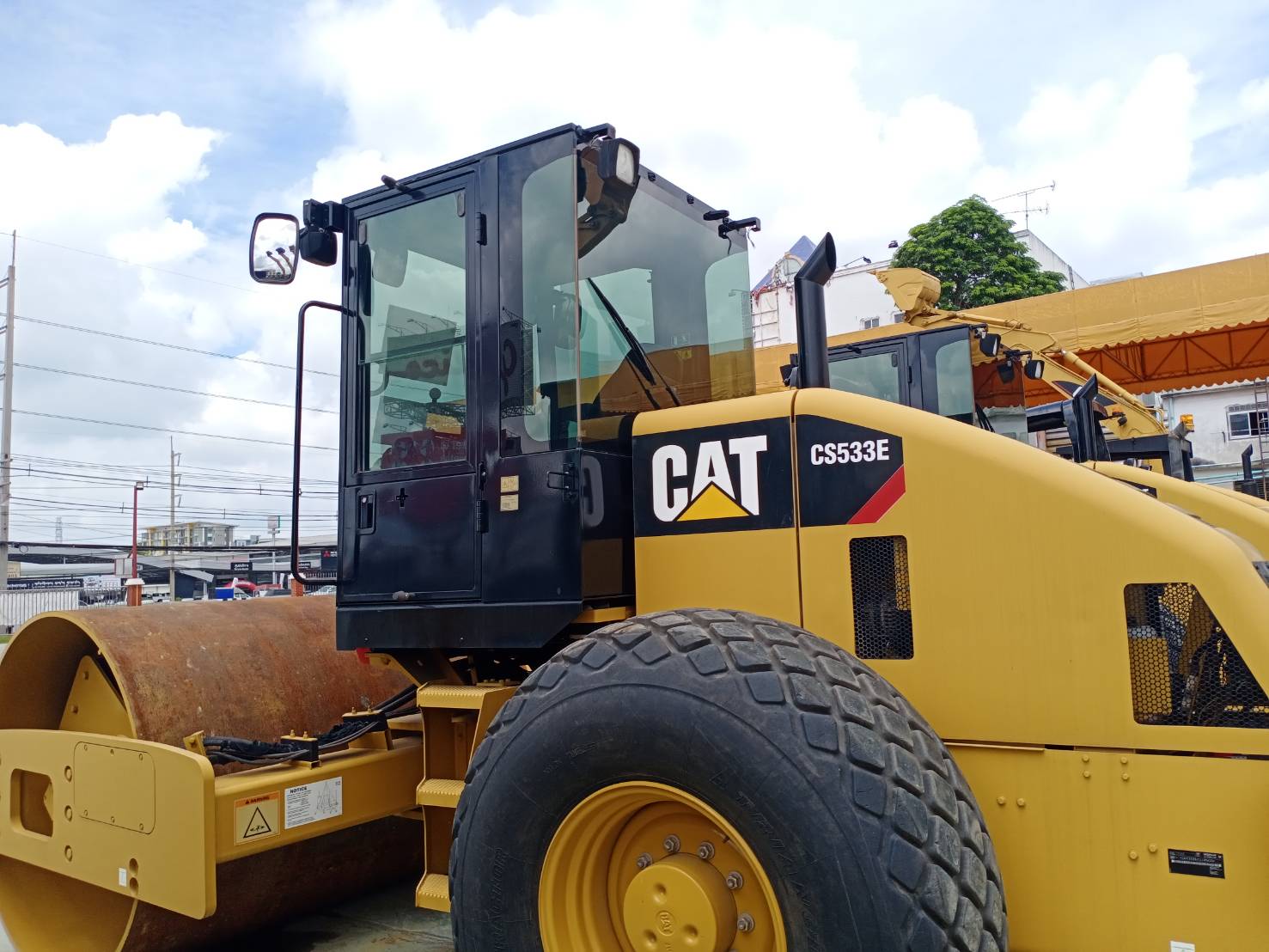 รถบดล้อเรียบ CAT CS533E S/N.TJL-05620 สนใจติดต่อ คุณชลิฎา 081-792-0337 รูปที่ 4