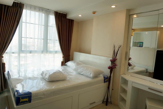 Zenith Place Sukhumvit 71 quiet private BTS Phra Khanong รูปที่ 1