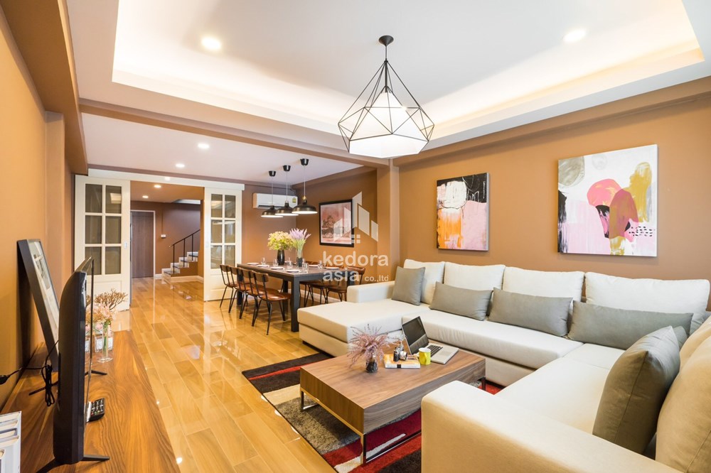 R-TH-99Newly renovated TownHouse for rent near bts Onnut  รูปที่ 1