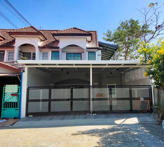 ขายทาวน์เฮ้าส์2ชั้น แปลงมุมใน มีเทอเรสข้างตัวบ้าน หมู่บ้าน ช รุ่งเรือง6 บางบัวทอง รูปที่ 1