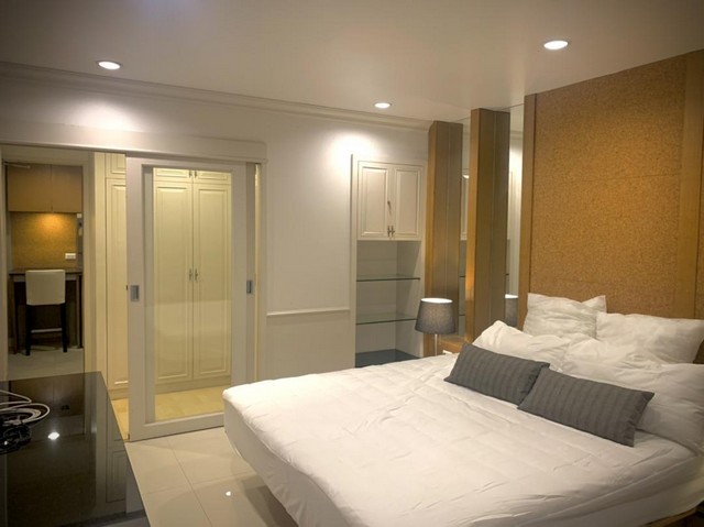 ให้เช่าทาวน์โฮม หมู่บ้านคริสตัลวิลล์ Fully furnished บ้านแต่งสวยน่าอยู่มาก ใกล้เซ็นทรัลอีสต์วิลล์ รูปที่ 1