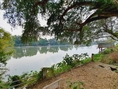 ขายที่ดินติดแม่น้ำ แควน้อย เมืองกาญจนบุรี  ขนาด 10 ไร่  บรรยากาศดีมาก หน้าน้ำสวย น้ำใสมาก ลมเย็น  
