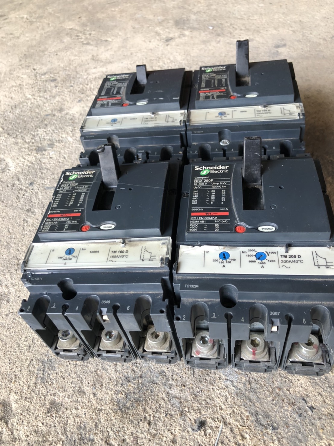 ขาย เมน เบรกเกอร์ Main Breaker ชไนเดอร์ Schneider รุ่น NSX 100-160-200 A แอมป์ มือสอง สภาพดี ราคาถูก รูปที่ 5