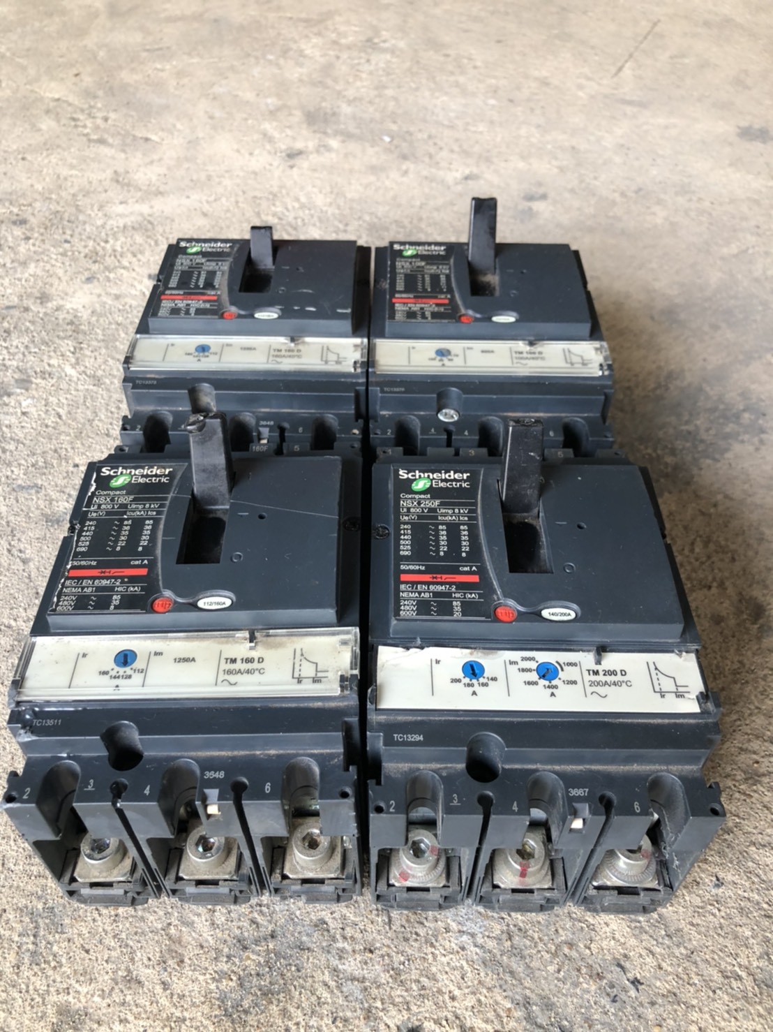 ขาย เมน เบรกเกอร์ Main Breaker ชไนเดอร์ Schneider รุ่น NSX 100-160-200 A แอมป์ มือสอง สภาพดี ราคาถูก รูปที่ 1