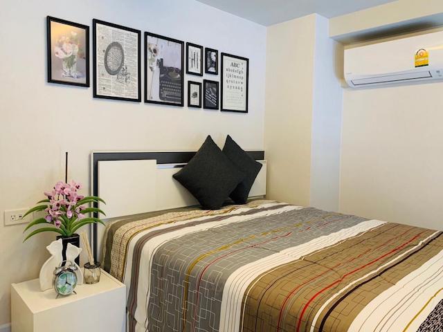 Hot Deal! เช่า Blossom Condo @ Fashion Duplex 1 ห้องนอน 26 ตรม. ชั้น 17 ตรงข้ามแฟชั่นไอส์แลนด์  รูปที่ 1