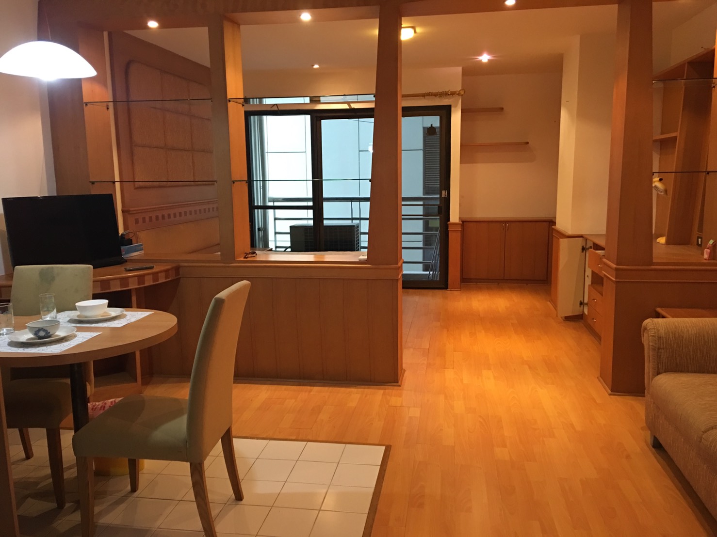 ให้เช่าCondo The Grand Regent  BTS ราชดำริ 1 bed 44sqm Price 16,000 Baht/month 0979495559 รูปที่ 1