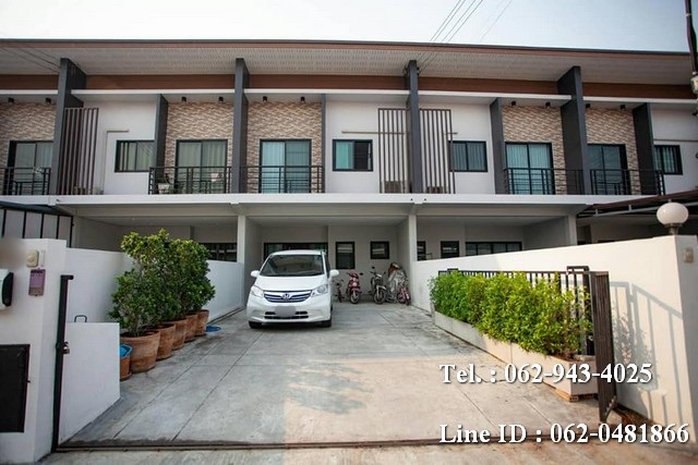 T01029 ให้เช่าทาวน์โฮม B-Home แยกหลุยส์ พื้นที่ 31.6 ตรว จอดรถได้ 4 คันสบายๆ เดือนละ 13000 บาท รูปที่ 1