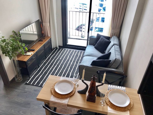 Edge Sukhumvit 23 convenient private fully furnished 11th floor BTS Asoke รูปที่ 1