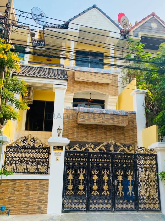 ให้เช่า Royal Nakarin Villa 400ตร.ม.4ห้องนอน 4ห้องน้ำ รูปที่ 1