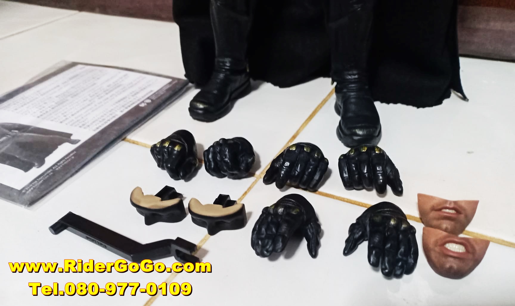 HOT TOYS Justice League Batman โมเดลแบทแมนภาคจัสติค ลีก ขนาดประมาณ 30 เซนติเมตร สภาพดีของแท้ราคาไม่แพง รูปที่ 3