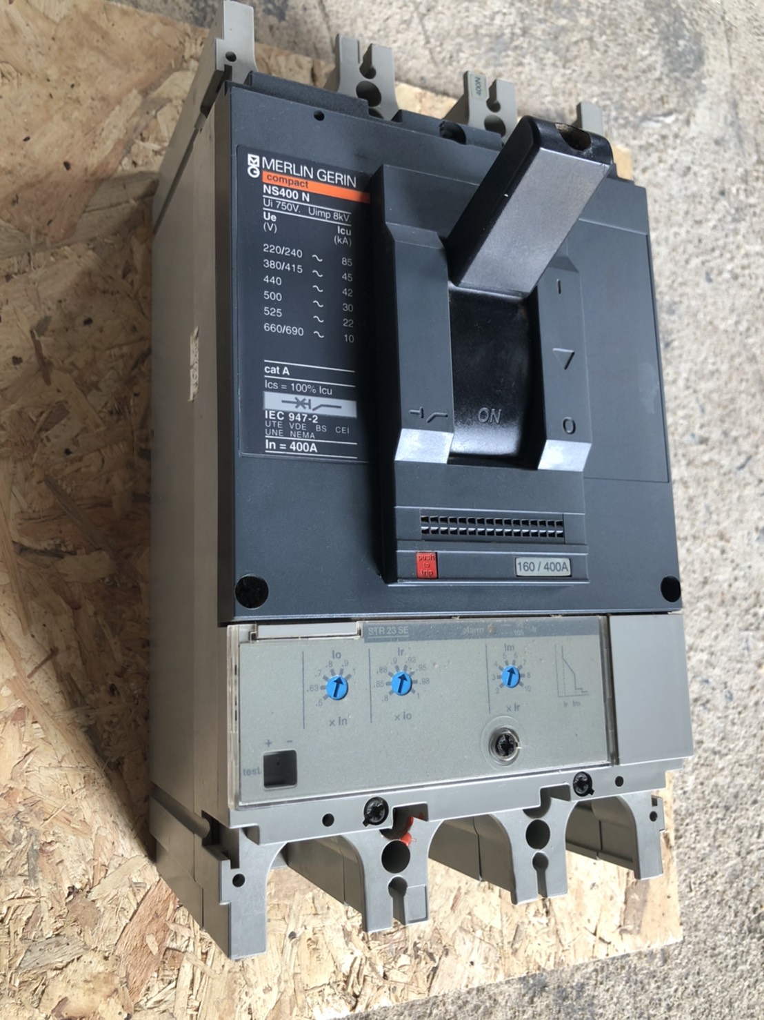 ขาย เมน เบรกเกอร์ Main Breaker Merlin Gerin NS400 N 400A สามเฟส 3P 400 แอมป์ มือสอง รูปที่ 3