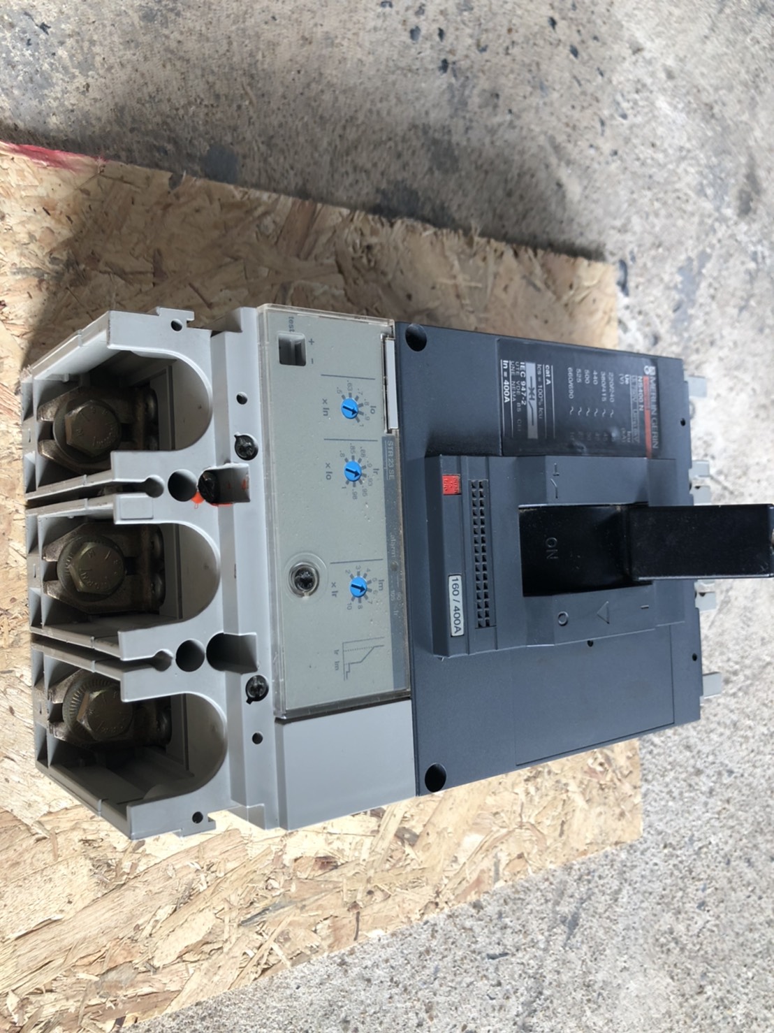ขาย เมน เบรกเกอร์ Main Breaker Merlin Gerin NS400 N 400A สามเฟส 3P 400 แอมป์ มือสอง รูปที่ 4