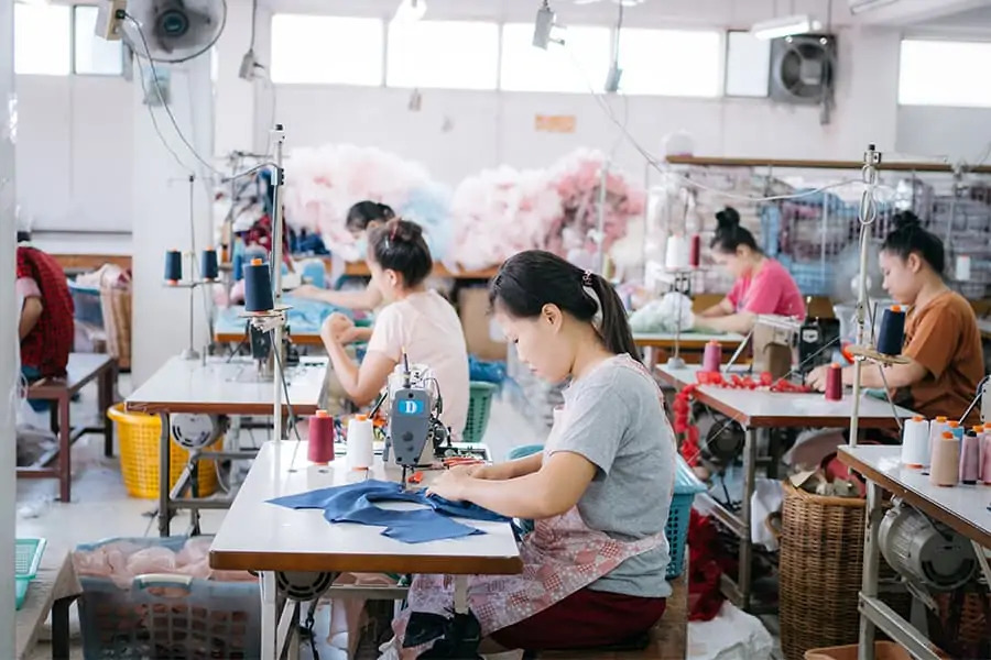 รับผลิตเสื้อผ้าครบวงจร งานคุณภาพโดยทีมงานมืออาชีพกว่า 30 ปี รูปที่ 1