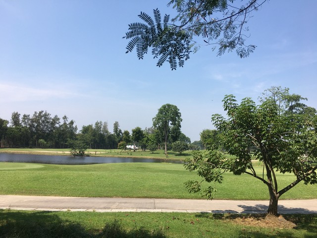 ขายที่ดินในสนามกอล์ฟเดอะเลกาซี่ (The Legacy Golf Club) อยู่ติดซาฟารีเวิลด์ เนื้อที่ 449 ตร.ว. รูปที่ 1