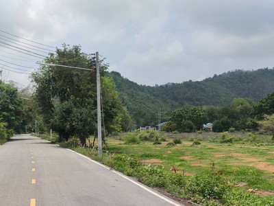 ขายที่ดินในตัวเมืองกาญจนบุรี 22 ไร่ ติดถนนลาดยาง 2 ด้านใกล้แหล่งชุมชน เหมาะทำที่ดินจัดสรร  รูปที่ 1